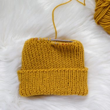 Ribbed Knit Beanie by Whitney Anderson for Operation Gratitude - free pattern