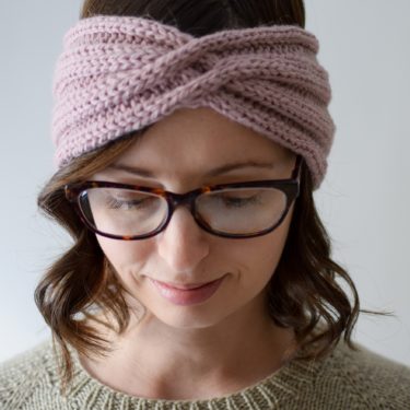 Cable Twist Headband - free knitting pattern from Knifty Knittings #knitting #knittingpattern #knitheadband